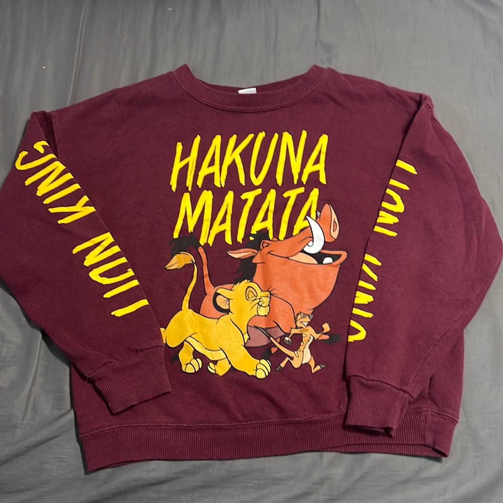 Disney lion king long sleeve size M